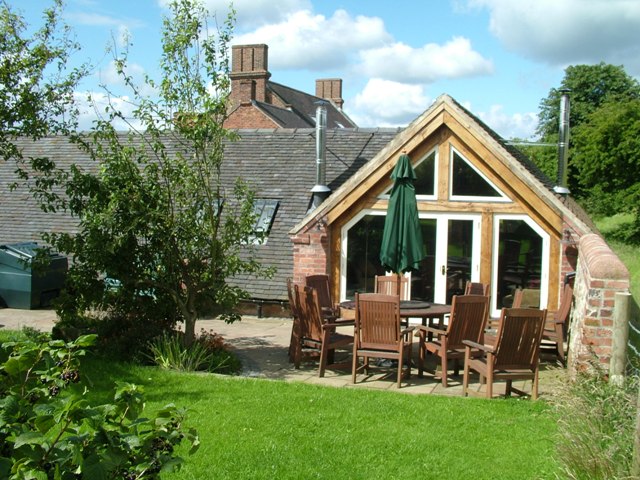 self catering holidays staffordshire